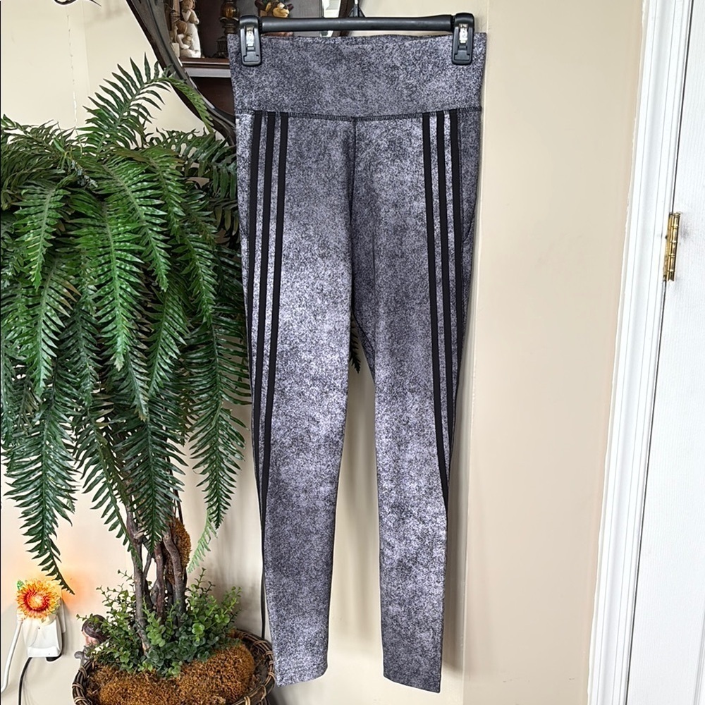 NWOT Adidas Aeroready Climalite Feel Brilliant 3-Stripe Graphic Gray Leggings
